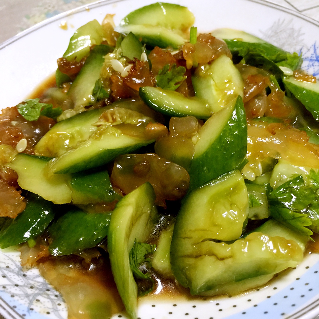 凉拌海蜇黄瓜丝