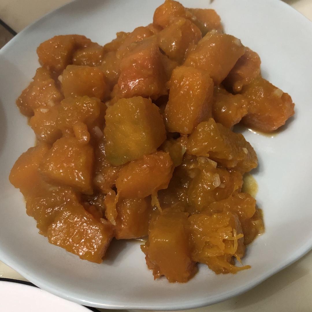 猪肉都不换的焖南瓜～吃起来糯糯甜甜咸咸的！