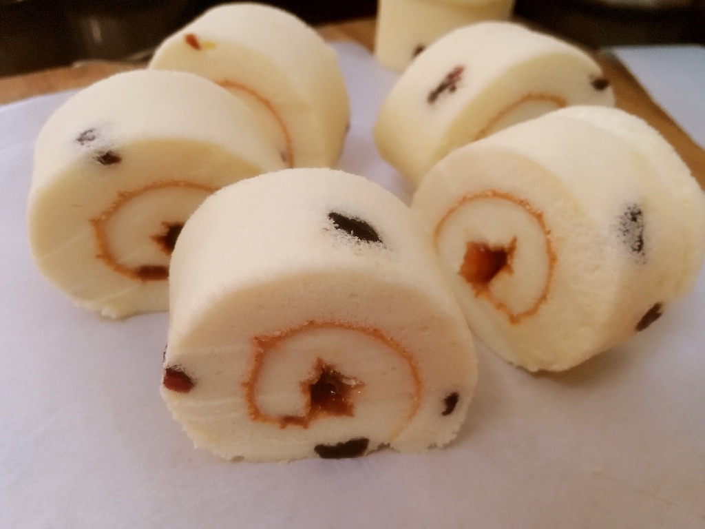 没事瞎捣腾做的提子蛋糕卷