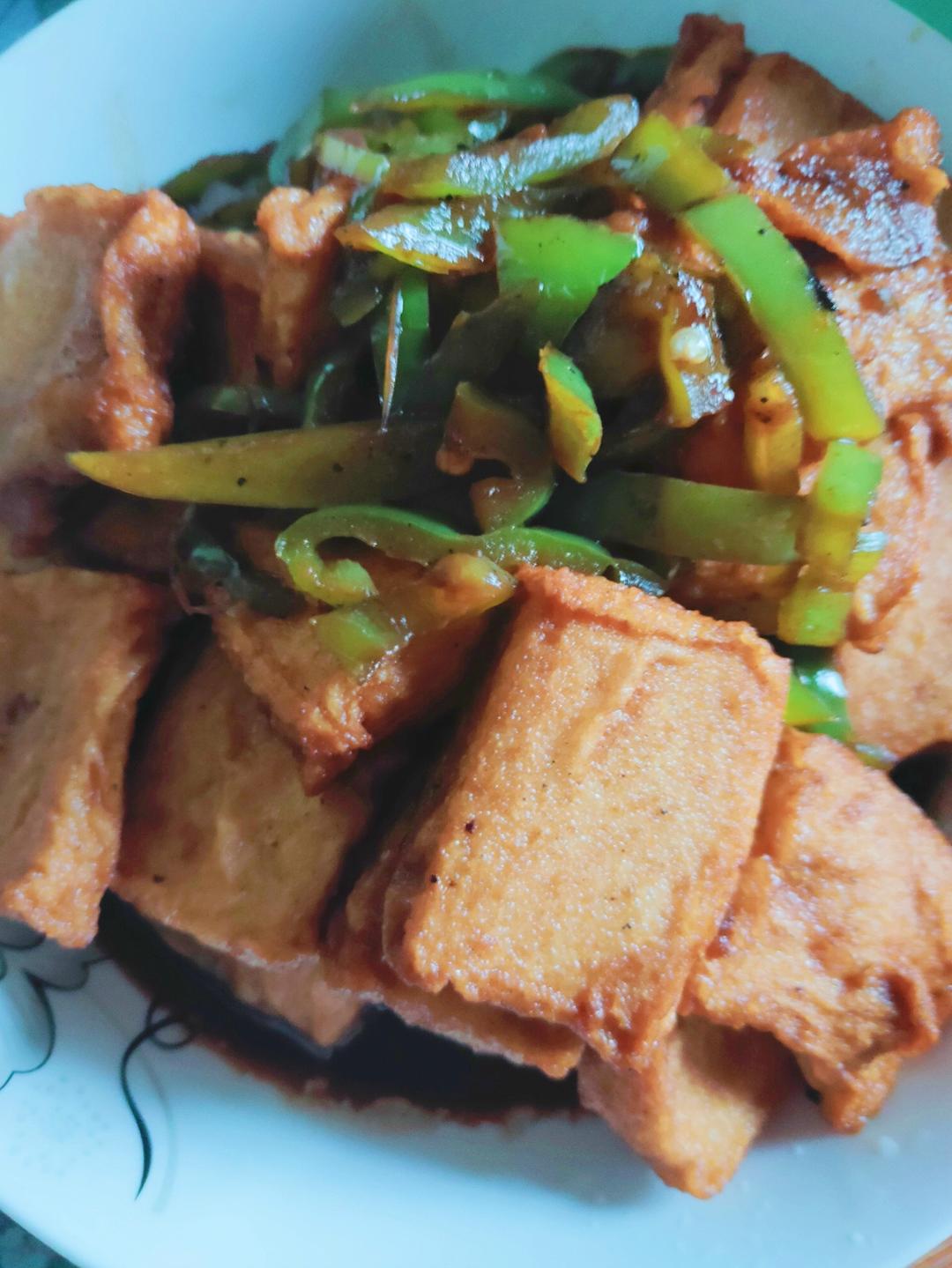干锅千页豆腐，辣的过瘾~