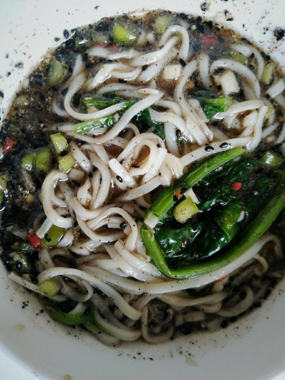可乐拌凉面😋