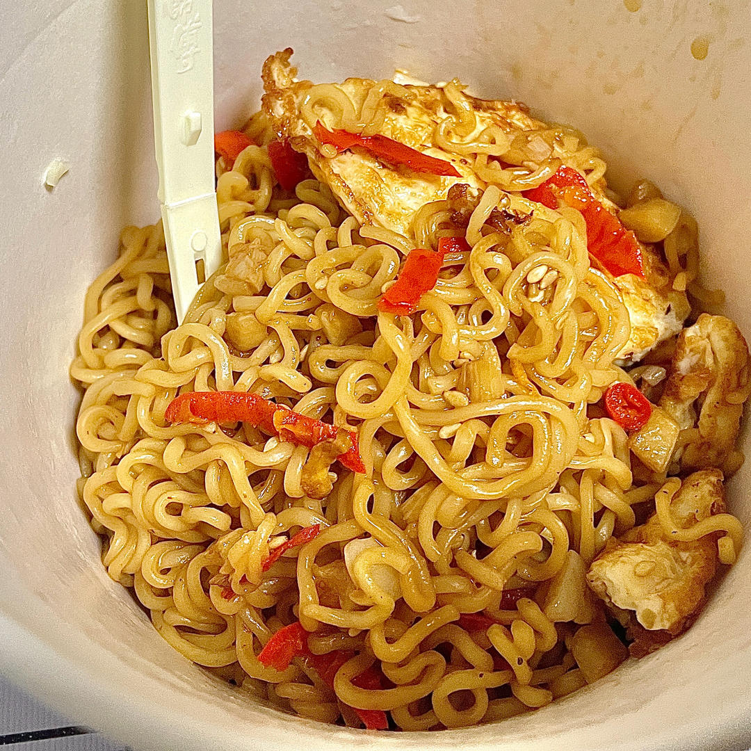 随意鸡蛋饼-有什么放什么的简易鸡蛋饼好吃到飞起