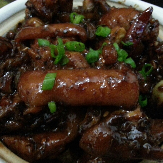 肉食控酷爱的重口味菜式【香辣红焖猪手】