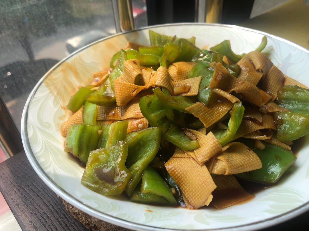不用厨艺的尖椒干豆腐