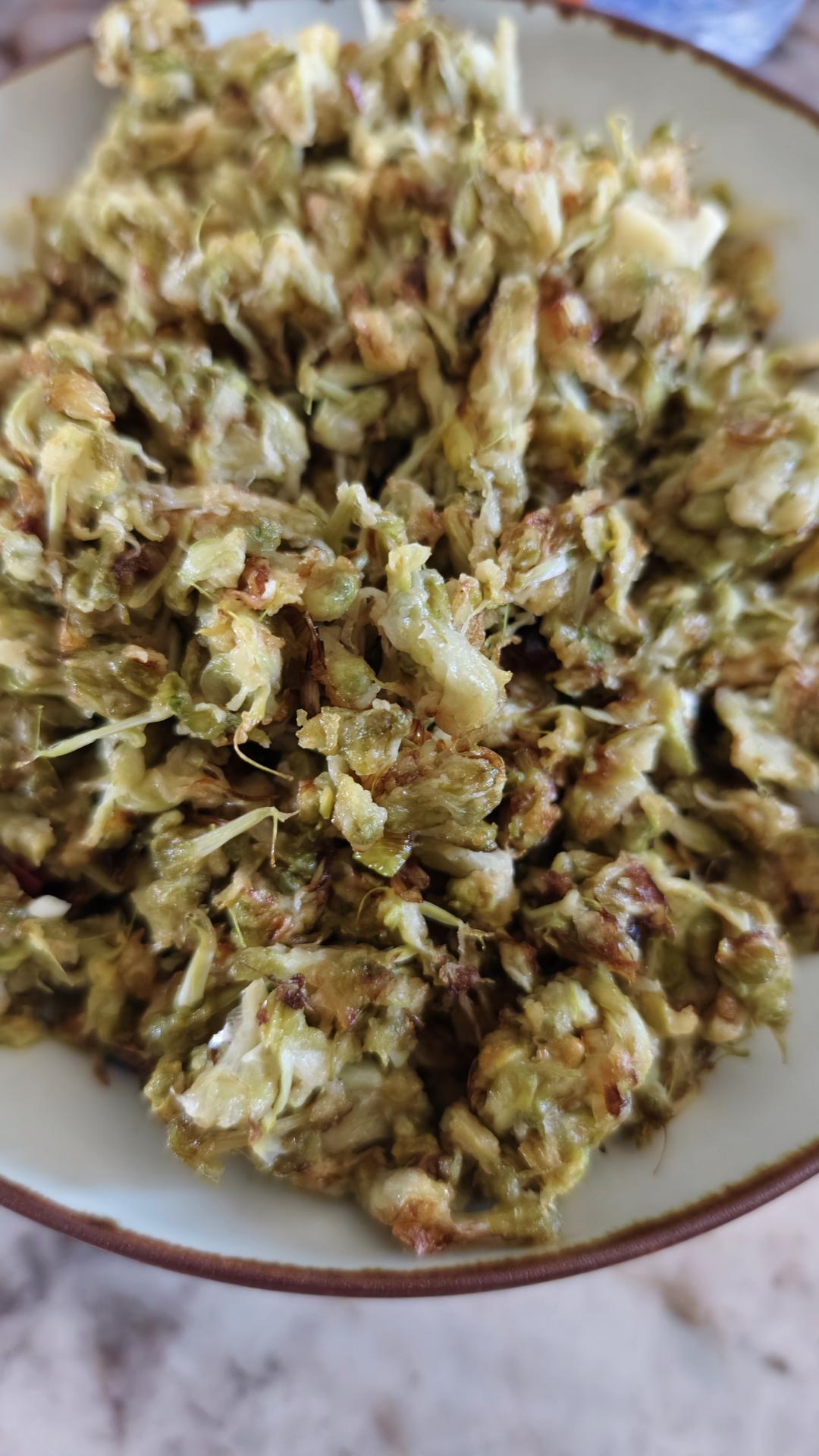 槐花拨烂子（先蒸后炒保留原味）