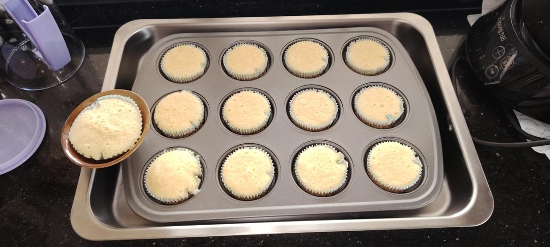 海绵纸杯蛋糕