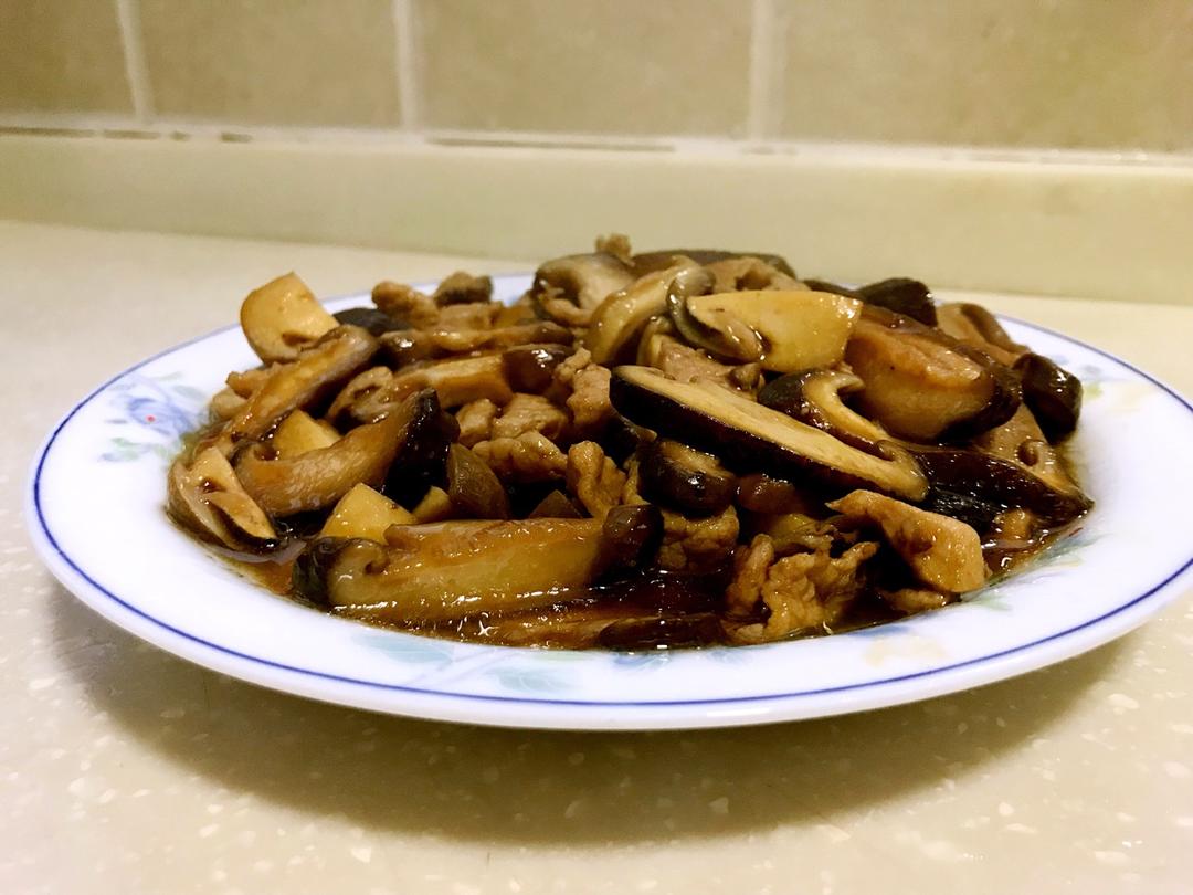 肉片炒双菇