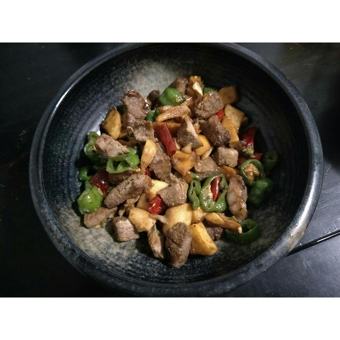 黑椒杏鲍菇牛肉粒