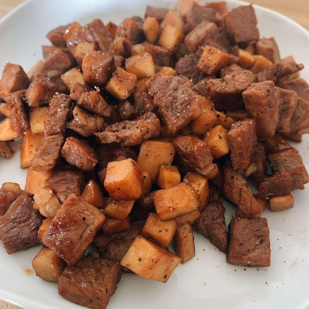 黑胡椒杏鲍菇牛肉粒