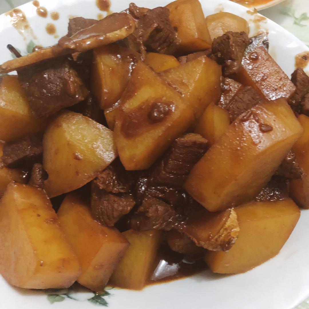 快手硬菜——土豆烧牛肉