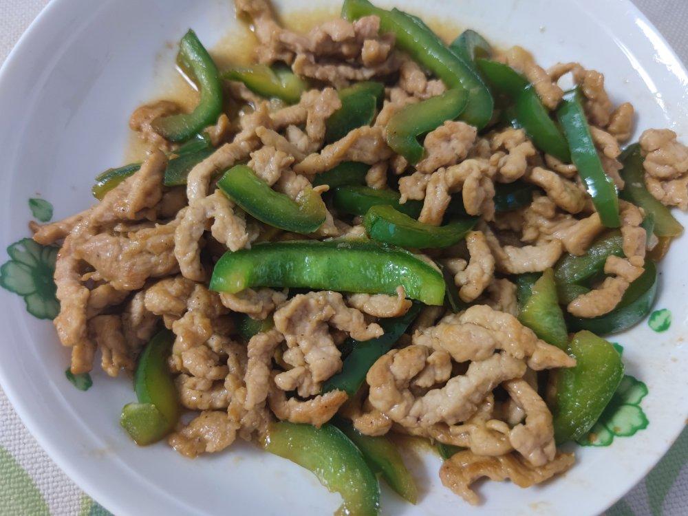 巨下饭的青椒炒肉丝