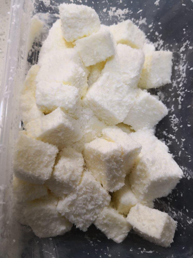 椰蓉牛奶小方