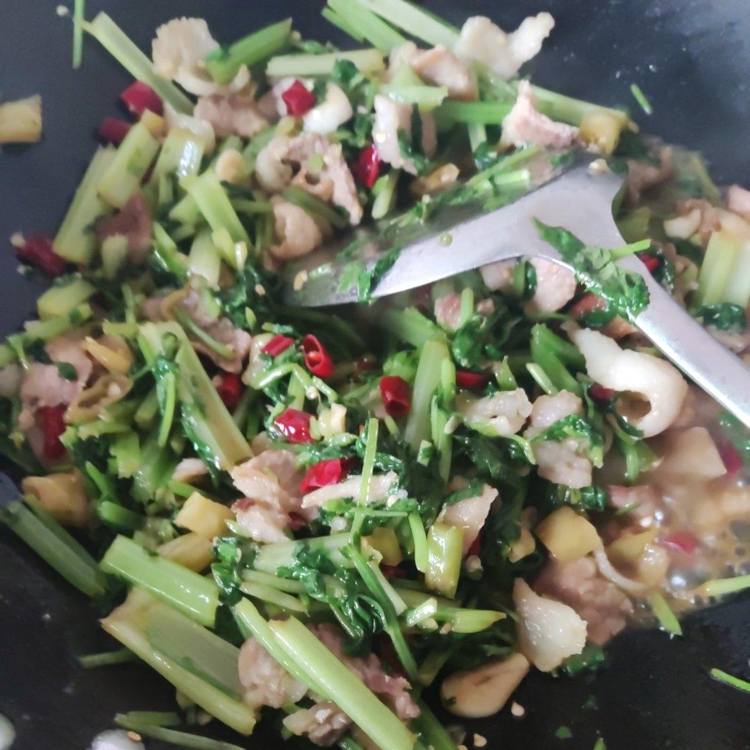 小炒牛肉（肉嫩味香）