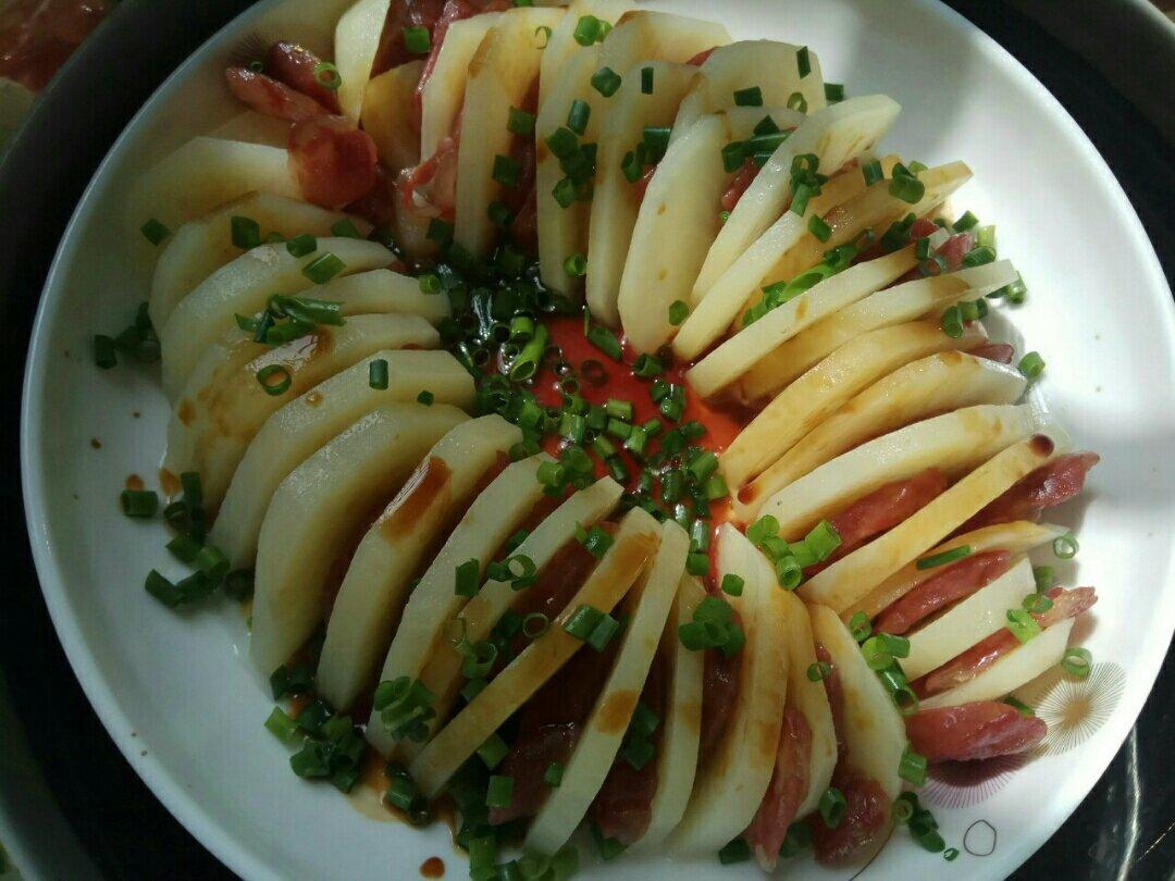 土豆蒸腊肠