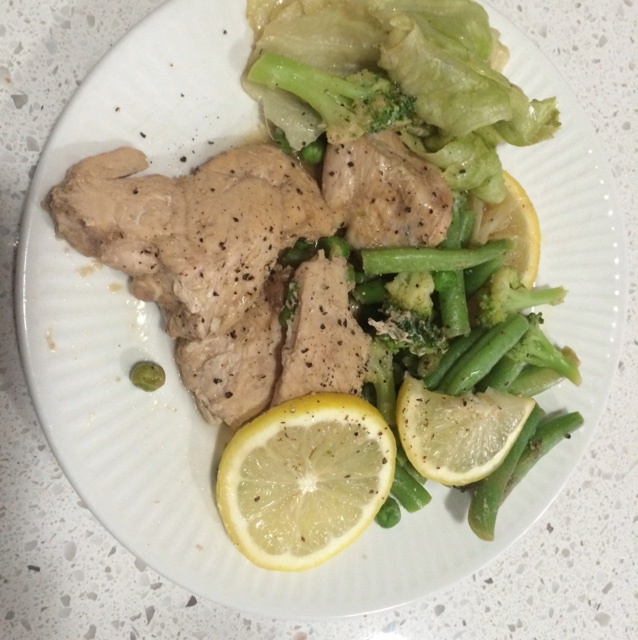 黑胡椒芦笋烤鸡肉