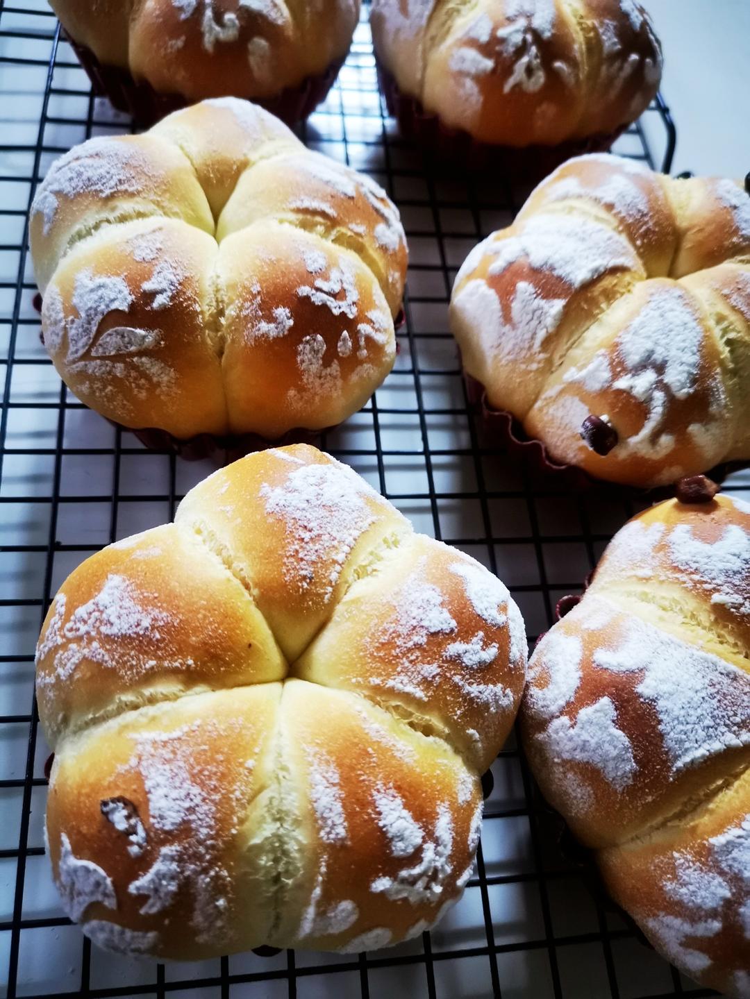 炼乳奶酪花朵面包