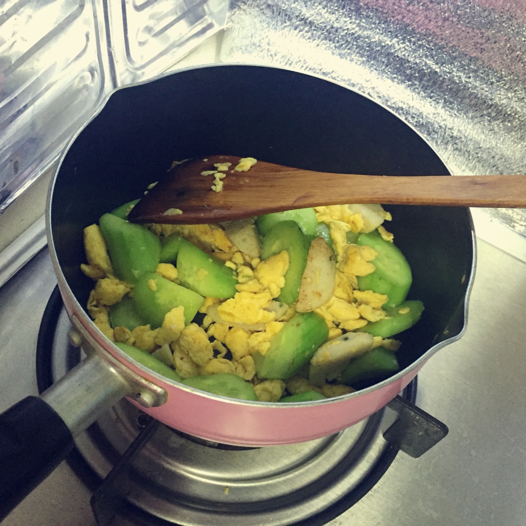 黄瓜炒鸡蛋