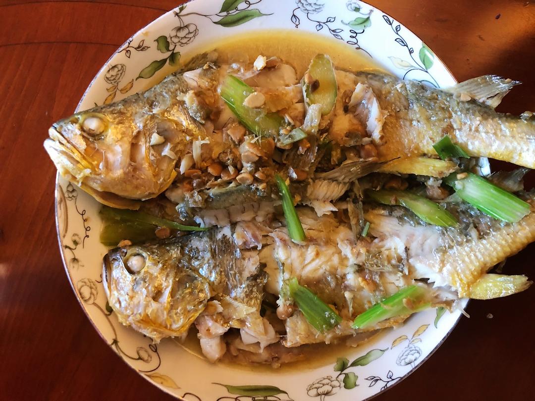 普宁豆酱煮黄花鱼