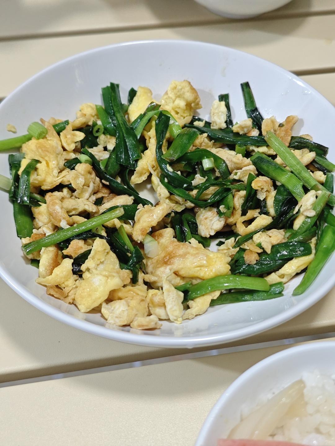 韭菜炒鸡蛋——三分钟快手下饭菜 掌握火候的秘诀