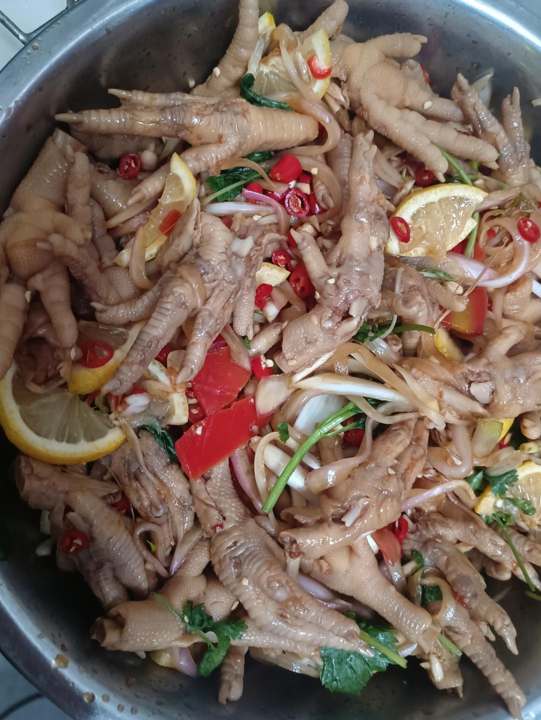 柠檬泡椒鸡爪