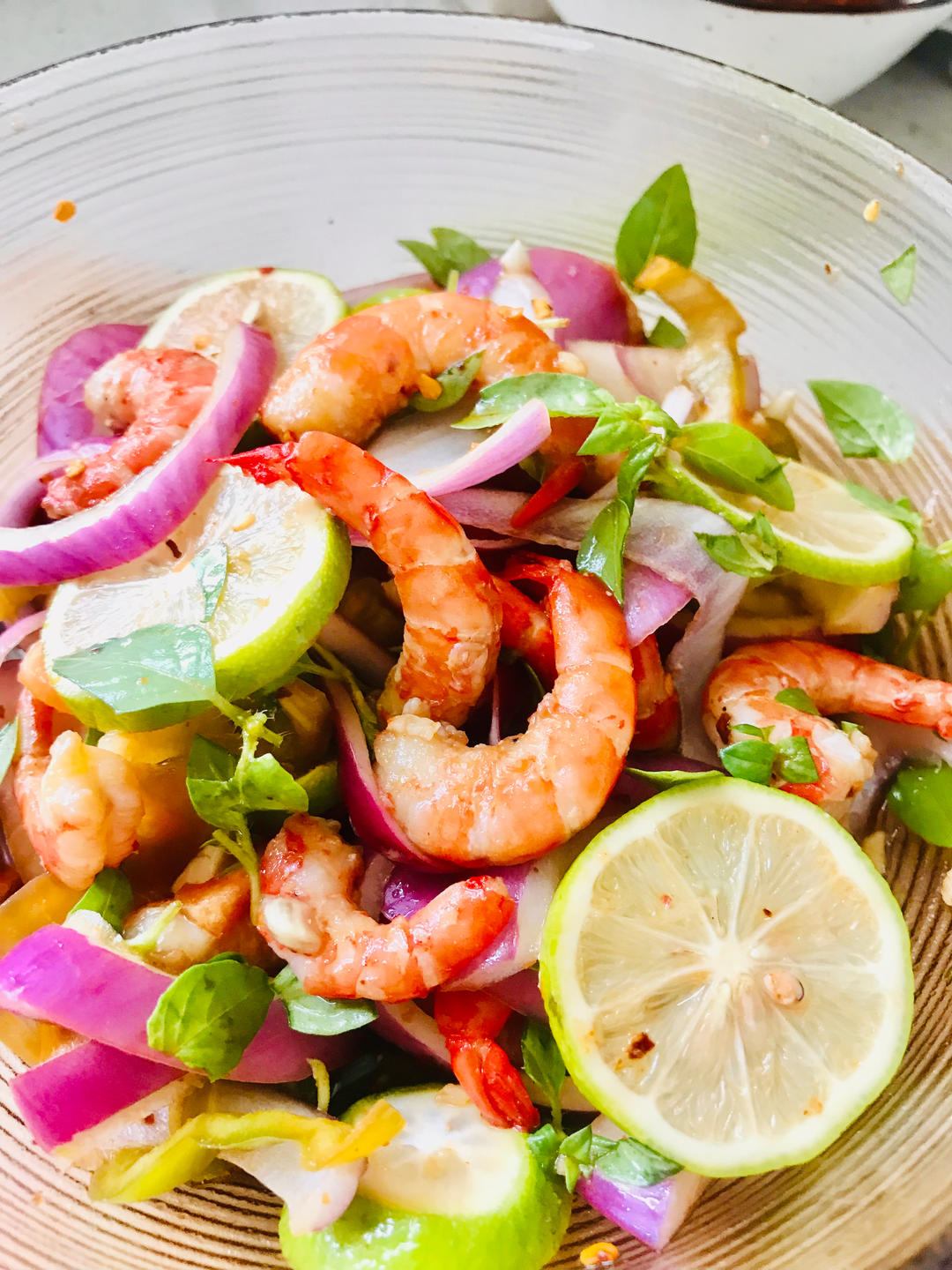 鲜嫩爽口，低脂低卡的酸辣柠檬虾，爆好吃