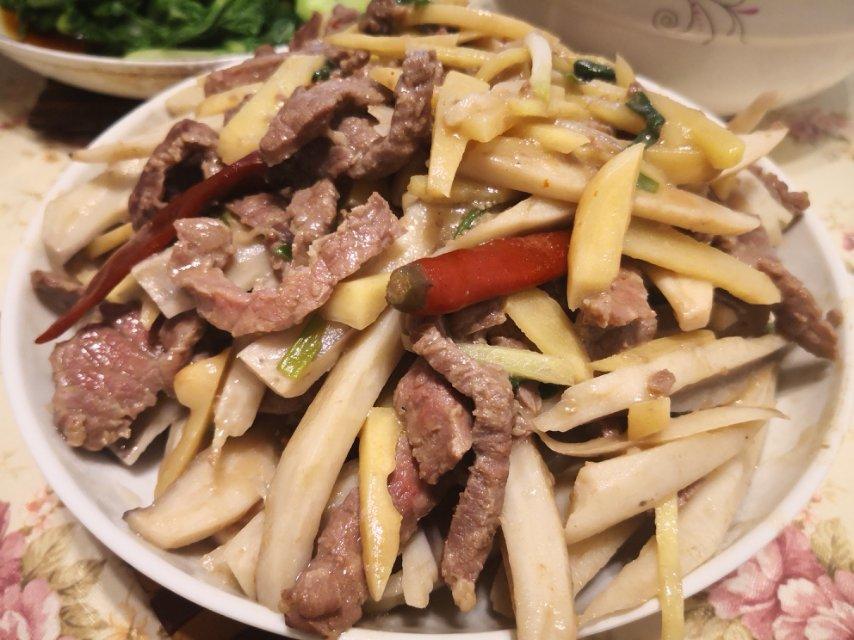 滑炒牛肉藕条 （家庭最快速、最简单入味的牛肉处理方法）