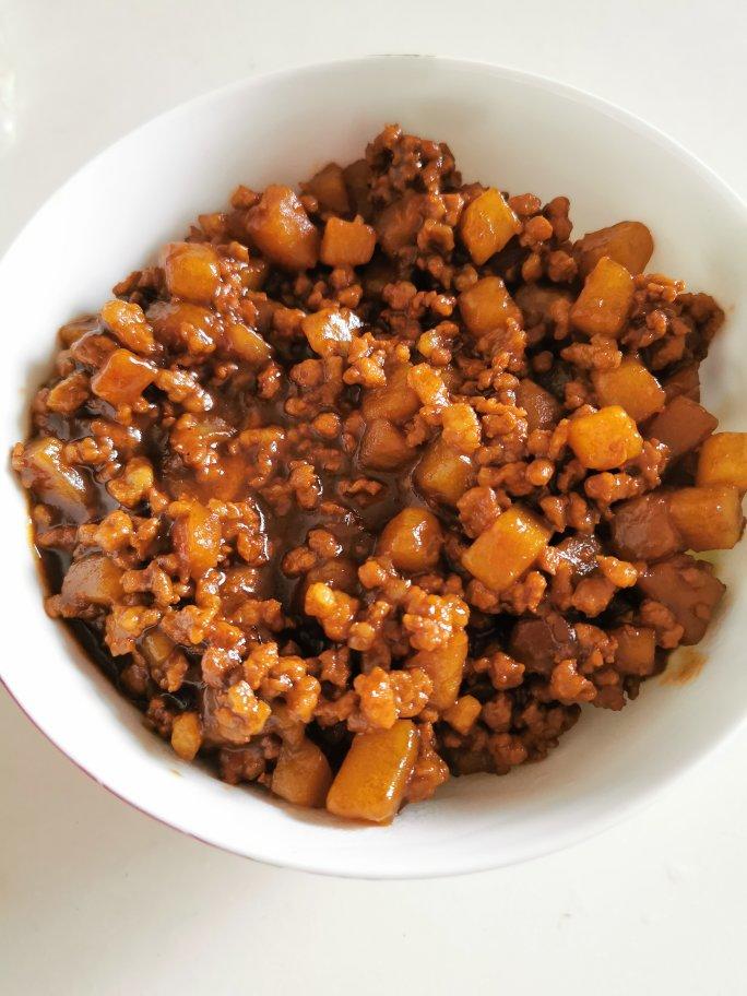 肉末土豆浇饭