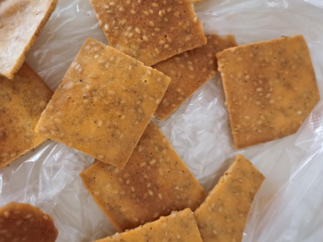 孩子超爱吃的芝麻薄脆饼