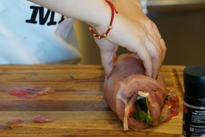 |感恩节特辑|·主菜·香草火鸡胸肉卷配苹果覆盆子酱的做法 步骤12