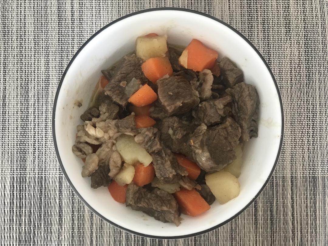 堂妈的土豆炖牛腩