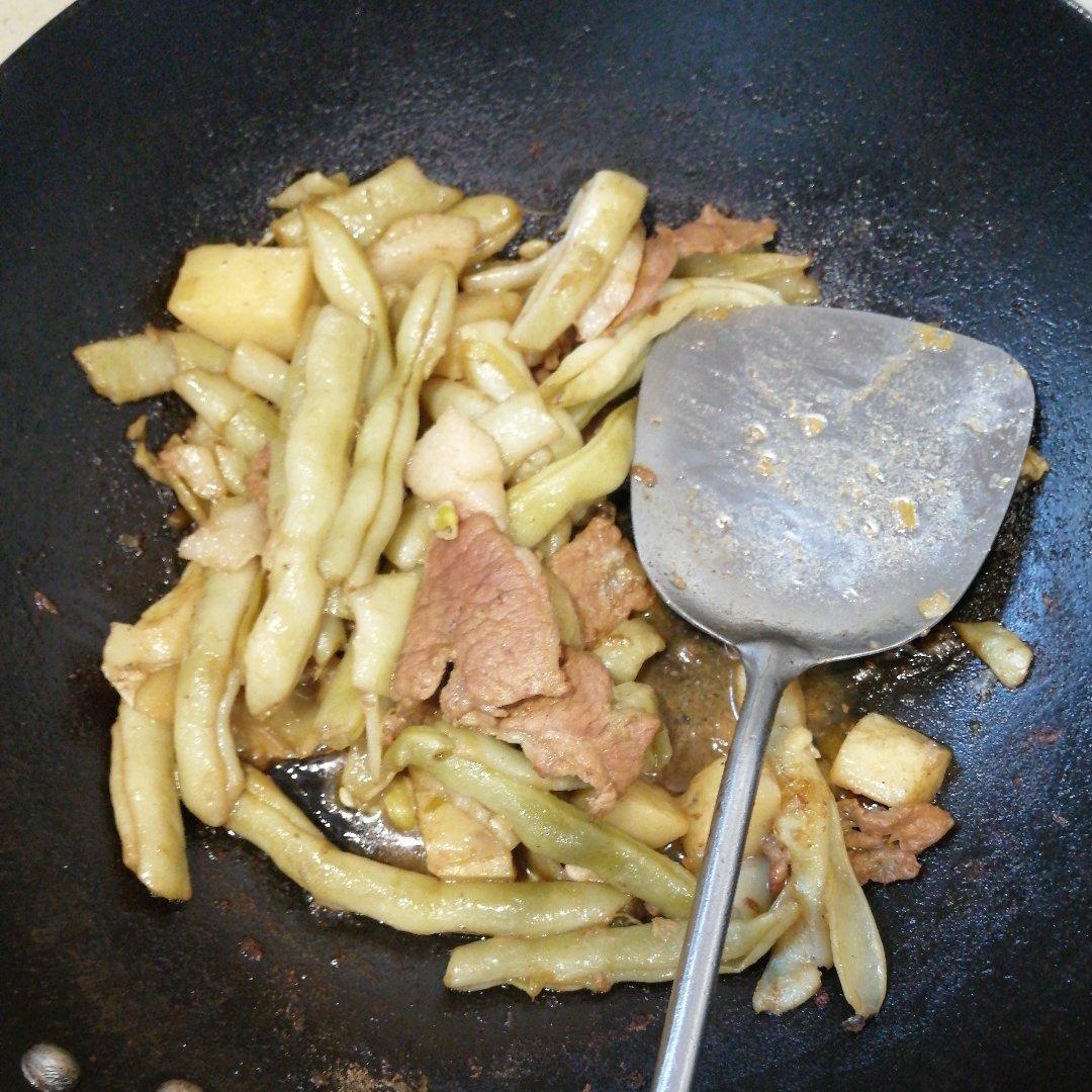 东北豆角炖肉