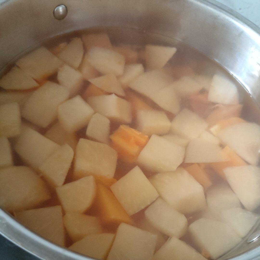 美容降燥-木瓜苹果汤