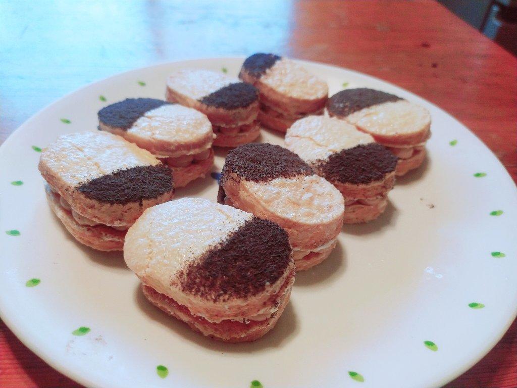 抹茶草莓夹馅达克瓦兹