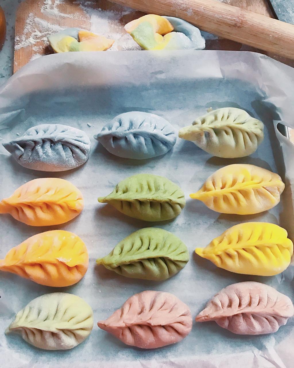 彩色柳叶饺子