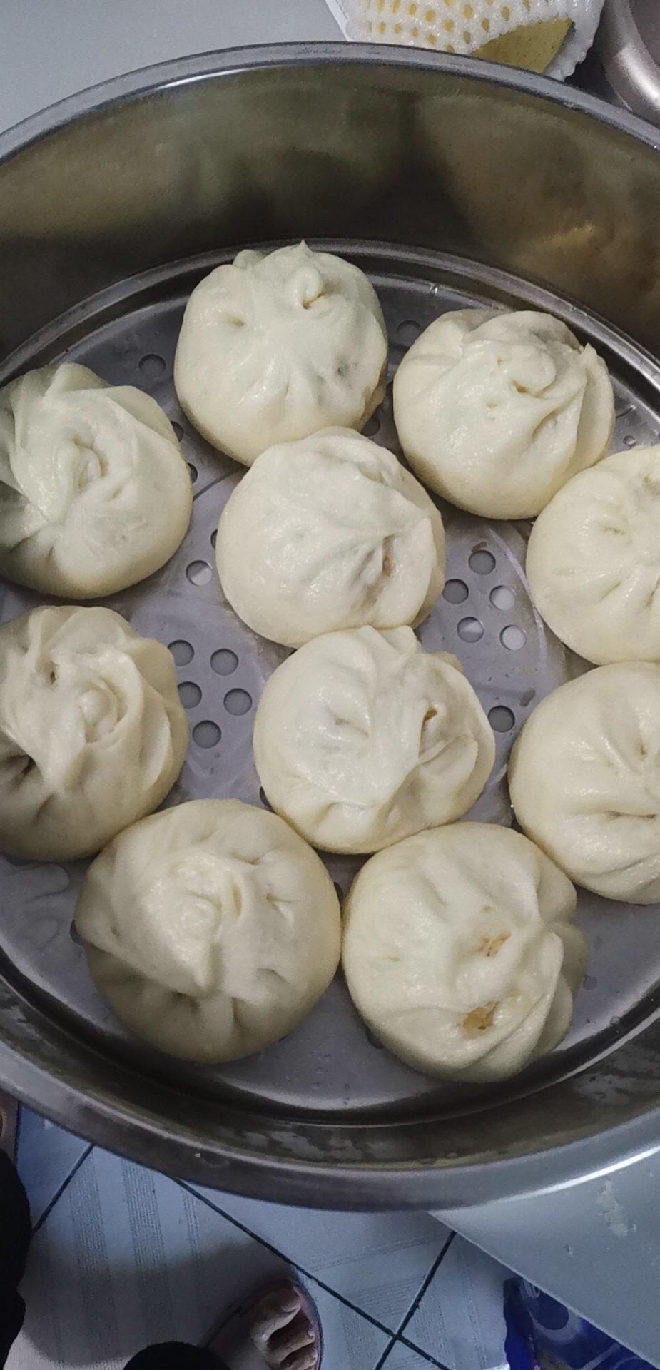 幸福的小耗子做的快手发面大包子