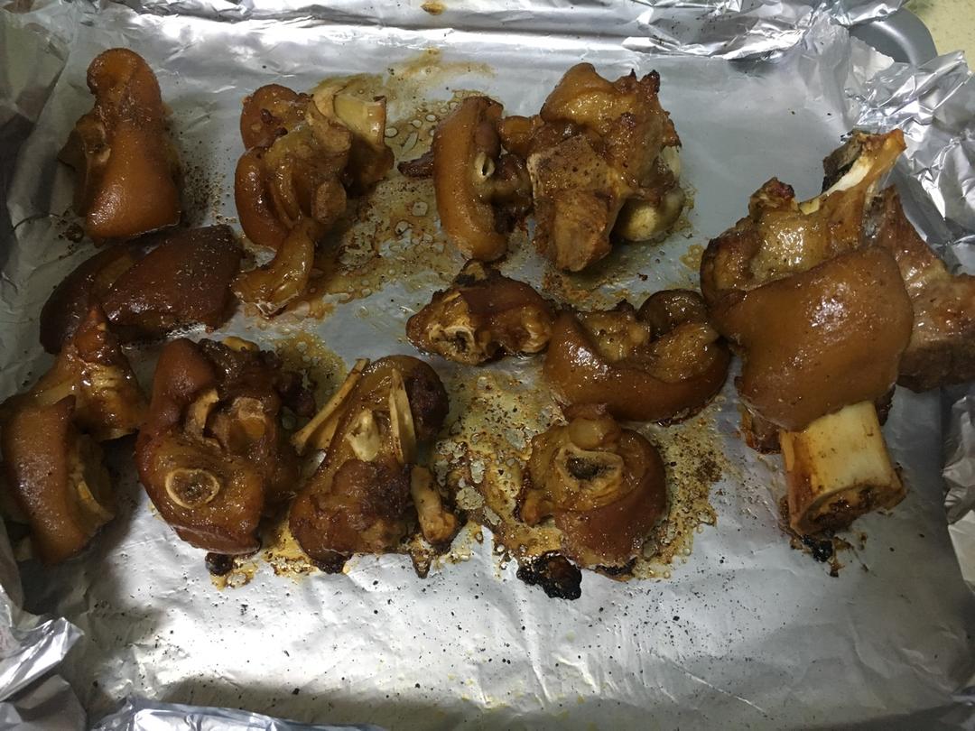 香酥烤猪蹄