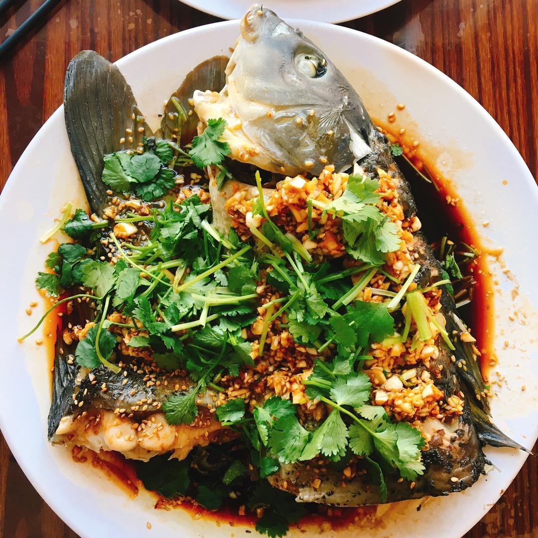 家常菜 蒜泥鲤鱼 最好年纪做的蒜泥鲤鱼 赞 新鲜鲤鱼(野生口感更好)