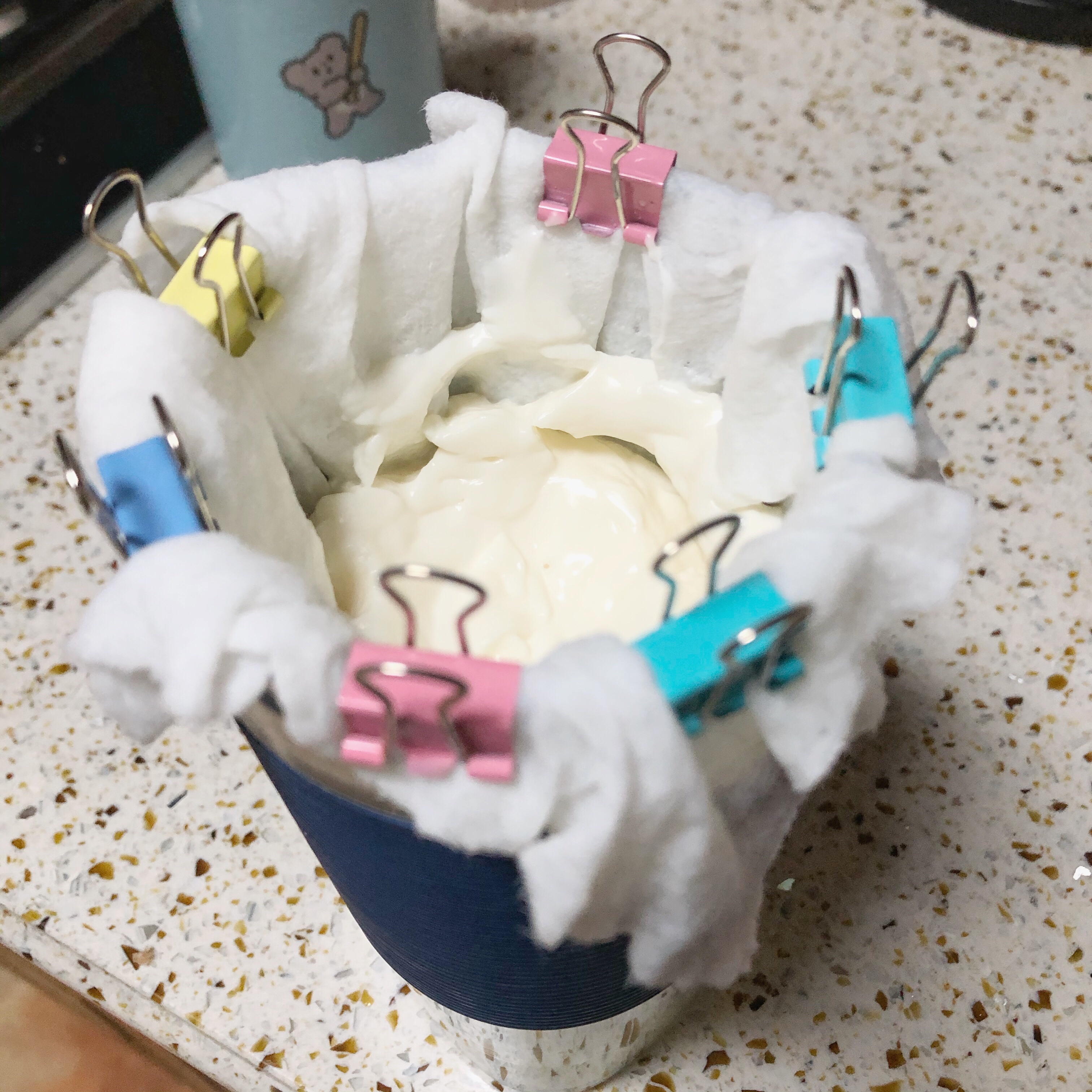 杯子蛋糕的低脂装饰（酸奶代替奶油）的做法 步骤2