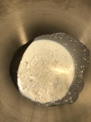 外酥里嫩的豆沙面包卷的做法 步骤2