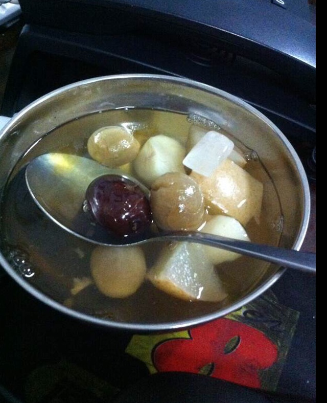 冬季滋补糖水：四宝水果汤