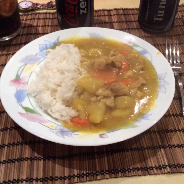 咖喱土豆鸡肉饭