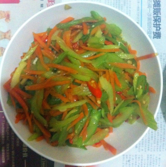 芹菜胡萝卜碎