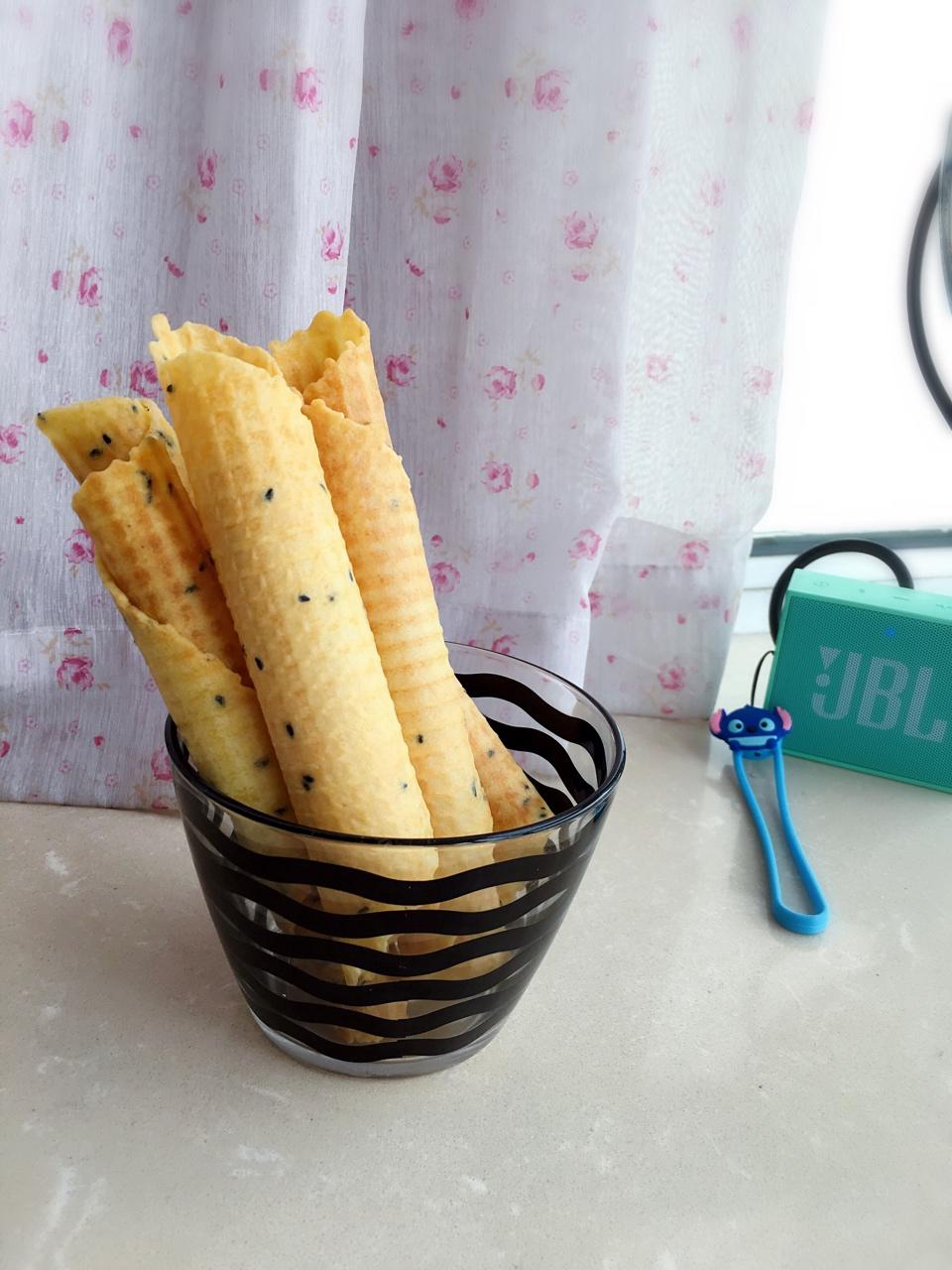 芝麻香酥蛋卷（视频食谱）