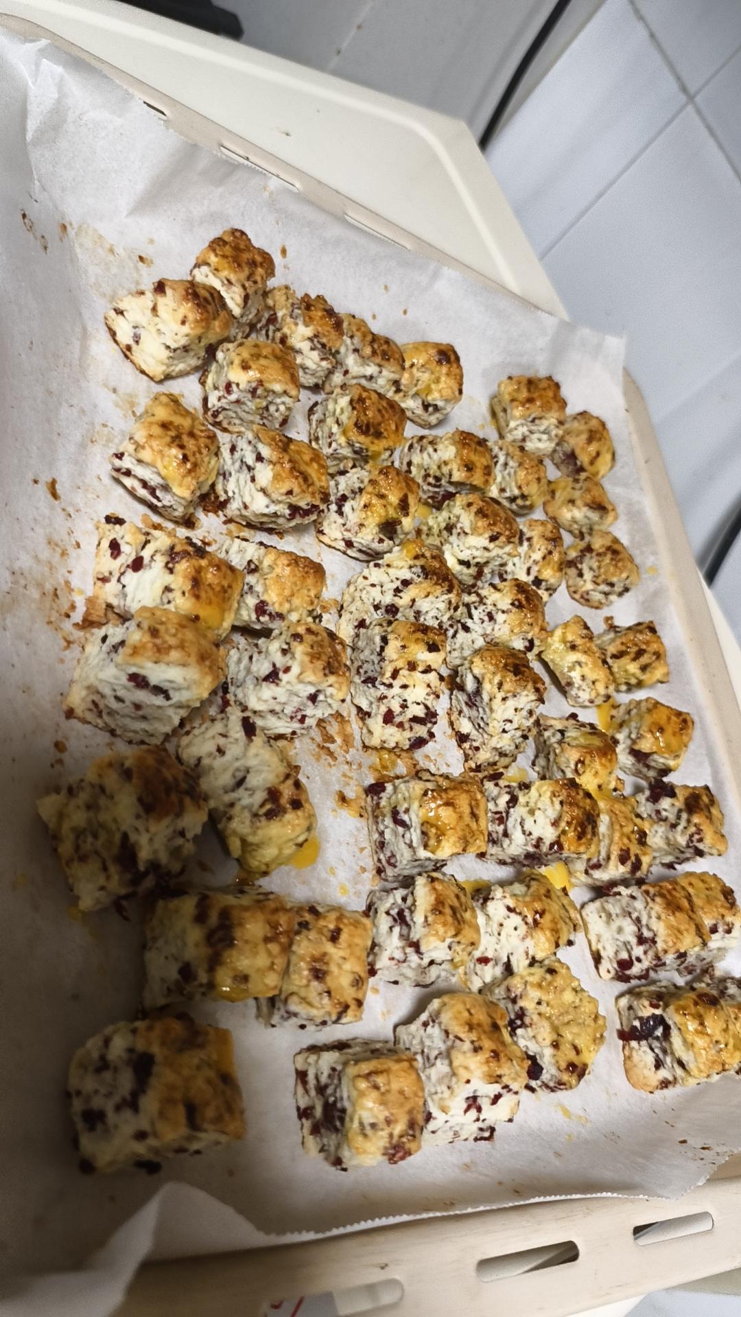 消耗淡奶油的司康