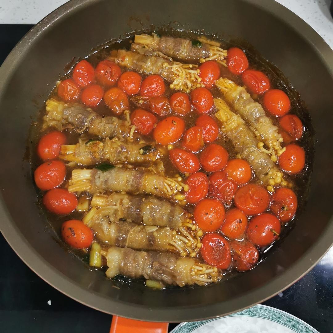 【金针菇肥牛卷】