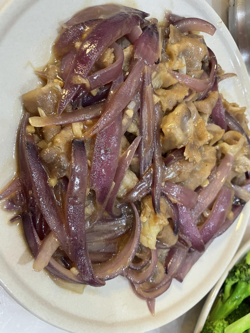 好吃到舔盘的秘制洋葱炒肥牛卷！拌饭巨香