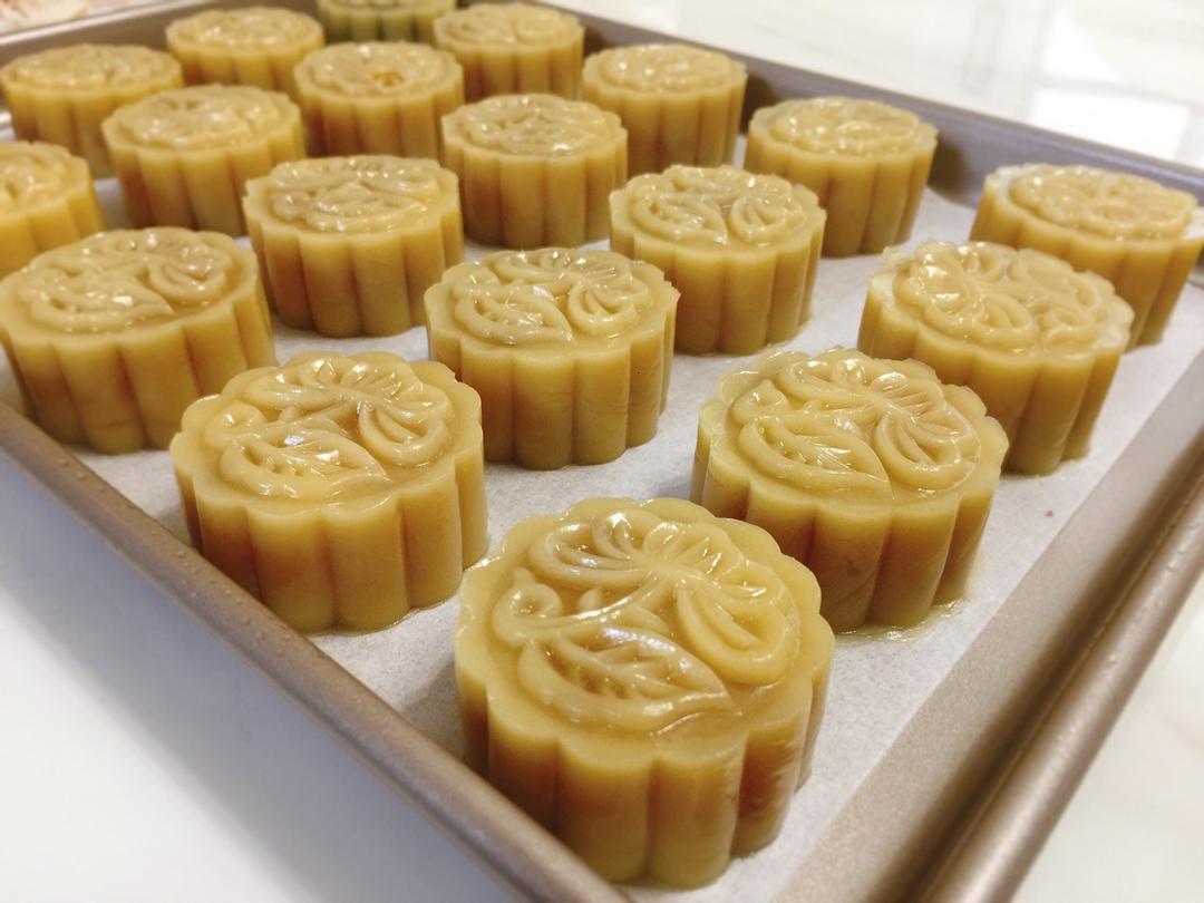 广式月饼——蛋黄莲蓉月饼