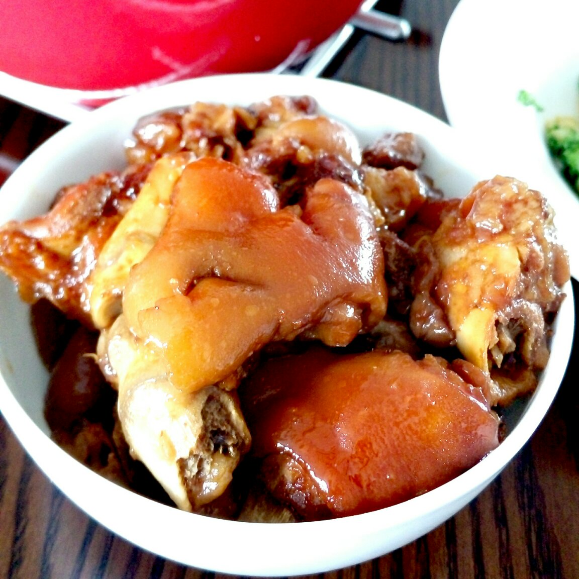 原汁红酥手（猪蹄）