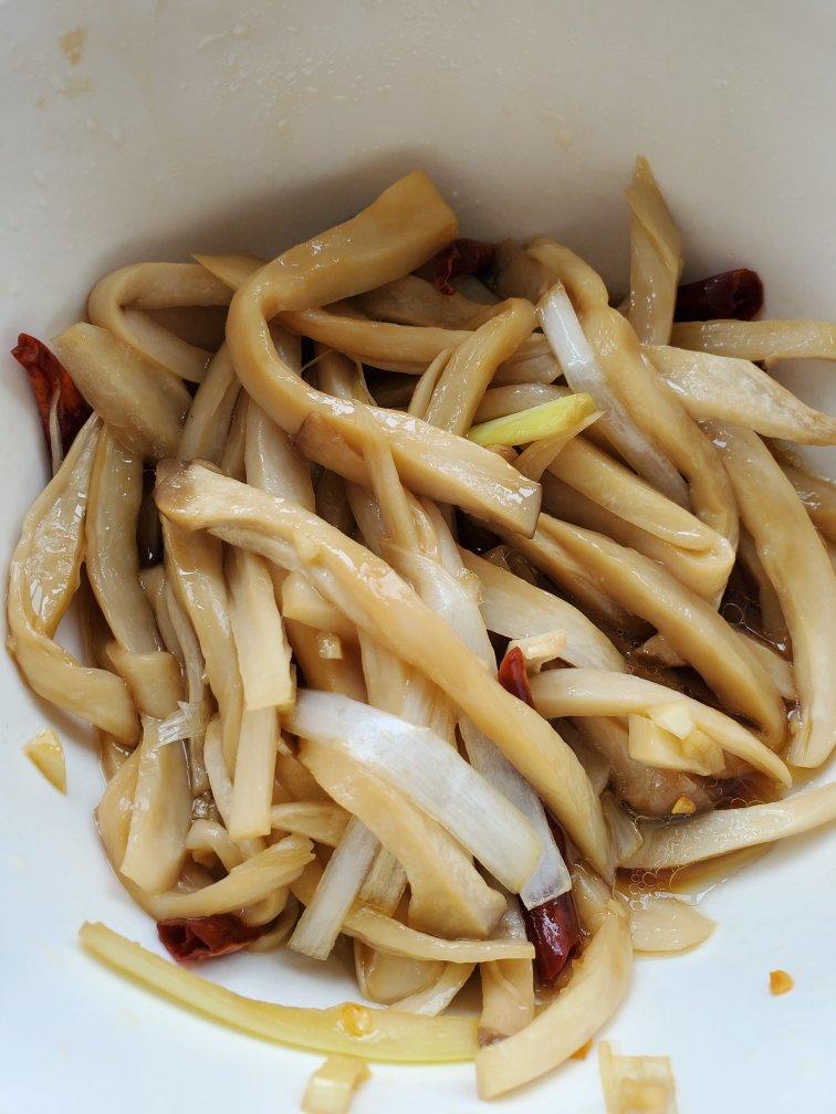 比肉还要好吃的凉拌菜！简单易做。