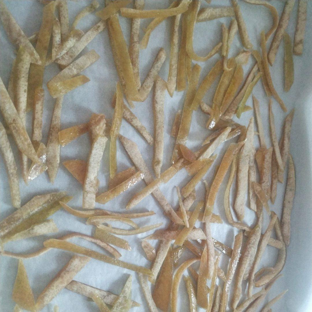 除柚子皮的苦味，制柚子糖